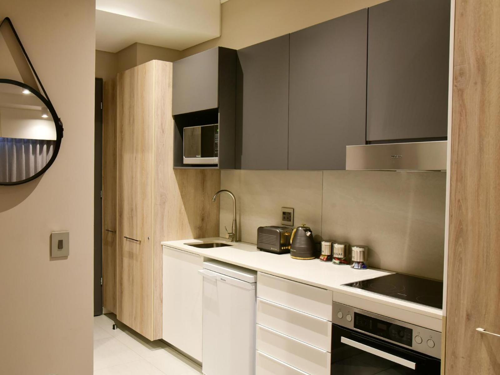 Menlyn Maine Luxury Rentals Претория Номер фото