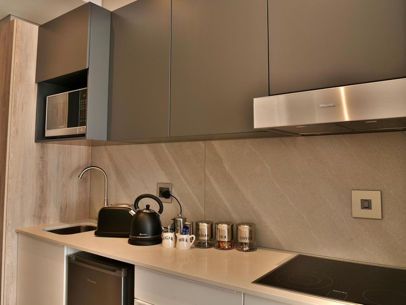Menlyn Maine Luxury Rentals Претория Номер фото