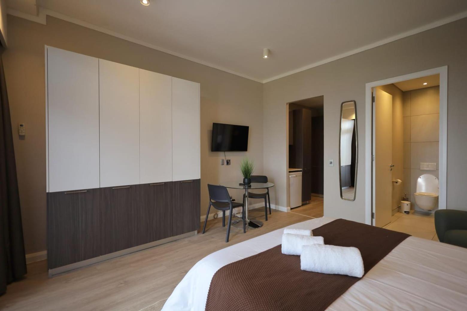 Menlyn Maine Luxury Rentals Претория Экстерьер фото
