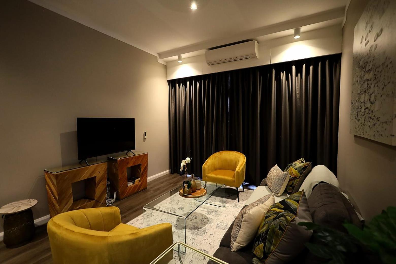 Menlyn Maine Luxury Rentals Претория Экстерьер фото